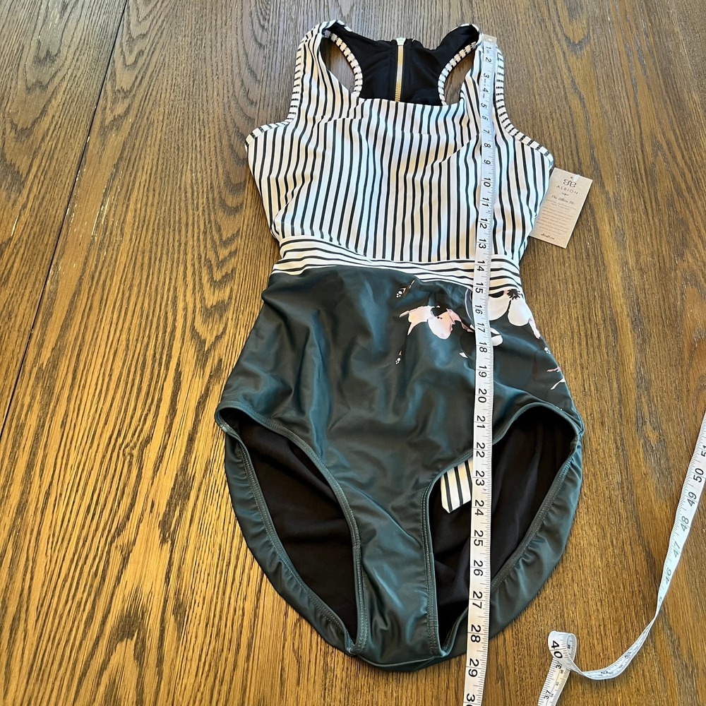 Albion Fit One Piece Swimsuit Nylon Spandex Striped Floral Preppy Coastal Beachy - Picture 6 of 9